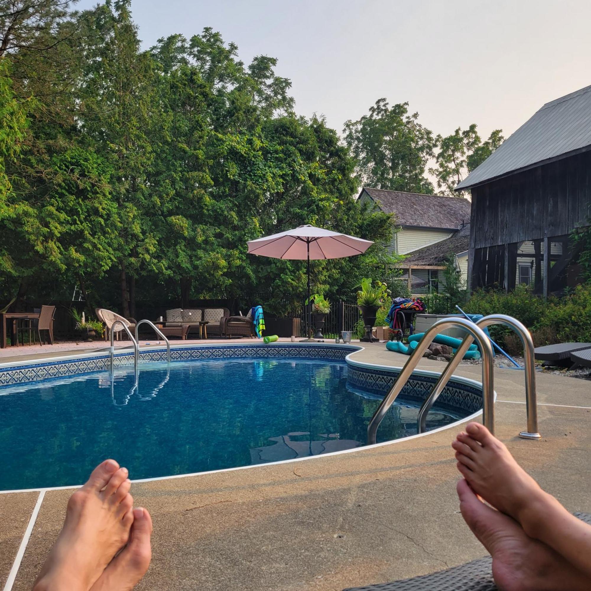 The Walnut Grove Bnb Harrow Esterno foto