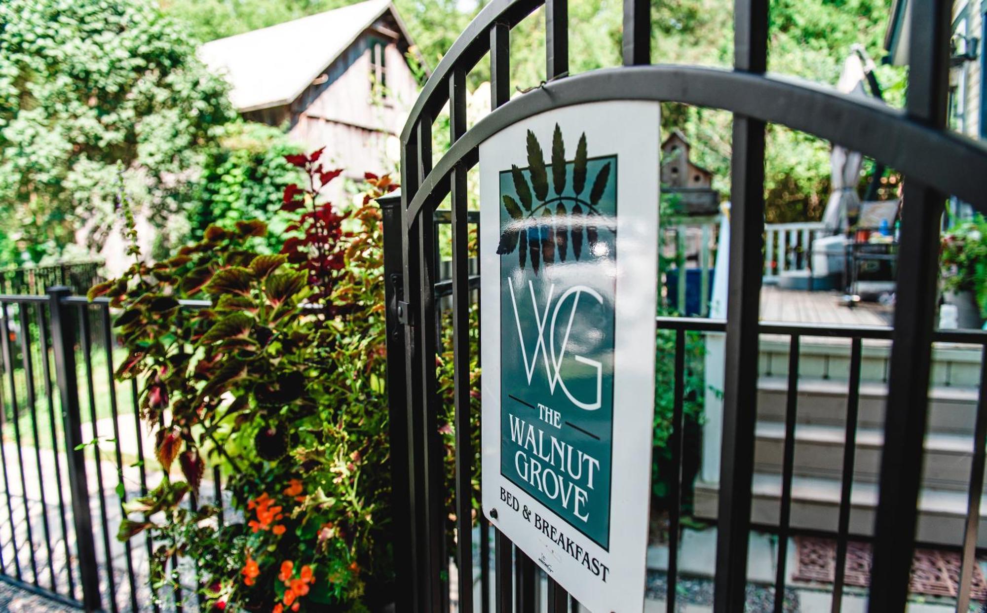 The Walnut Grove Bnb Harrow Esterno foto